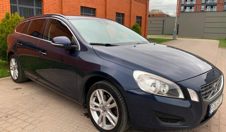 Volvo V60 cena 37999 przebieg: 215000, rok produkcji 2013 z Gniezno małe 781